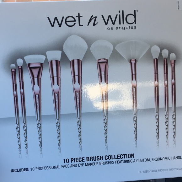 ON SALE!!Only 1 left! Wet n Wild  brush set!!! - Picture 2 of 8